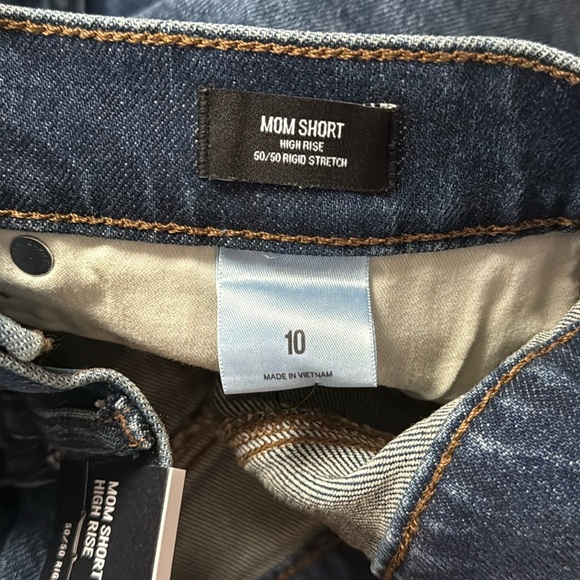 Express High Rise Mom Short - Picture 4 of 6